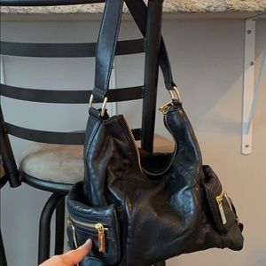 Excellent Condition- Michael Kors Leather Bag!